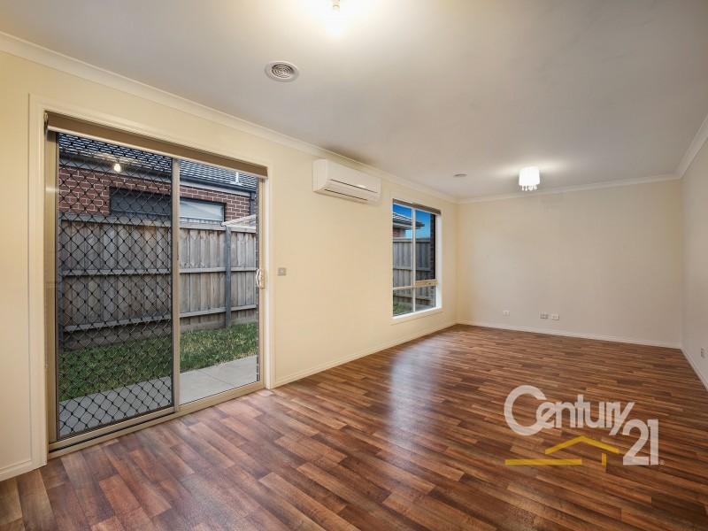 13 Longmeadow Road, Officer VIC 3809