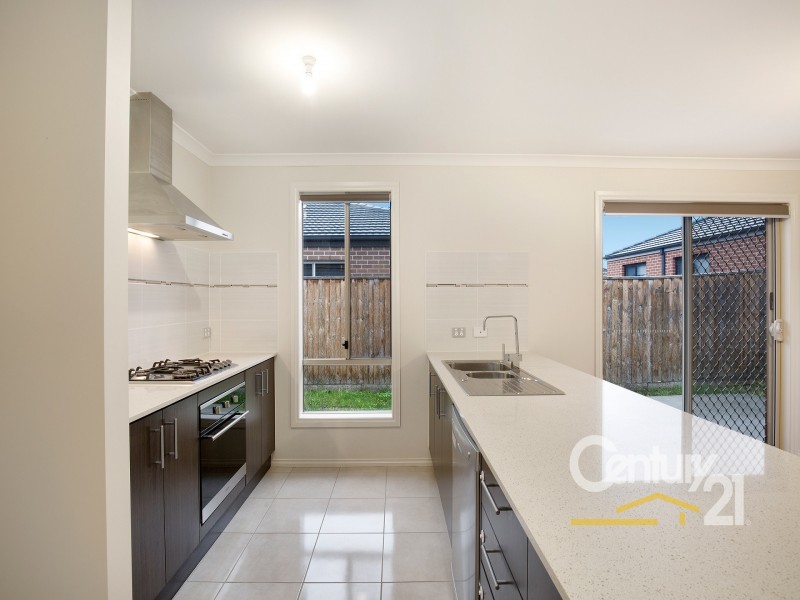 13 Longmeadow Road, Officer VIC 3809
