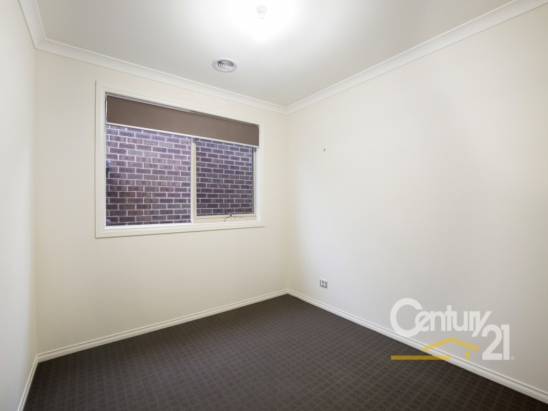13 Longmeadow Road, Officer VIC 3809