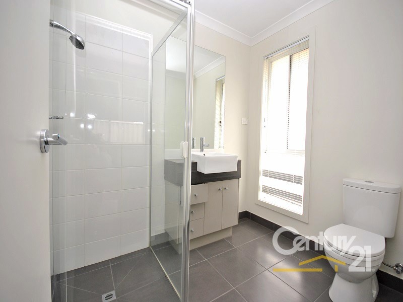 39 McEwan Drive, Cranbourne East VIC 3977