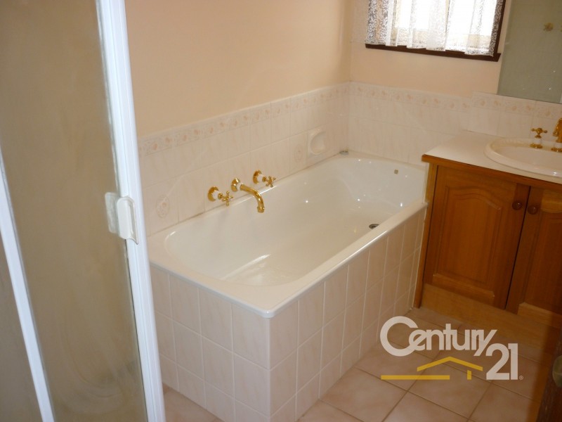 81 Bellevue Drive, Berwick VIC 3806