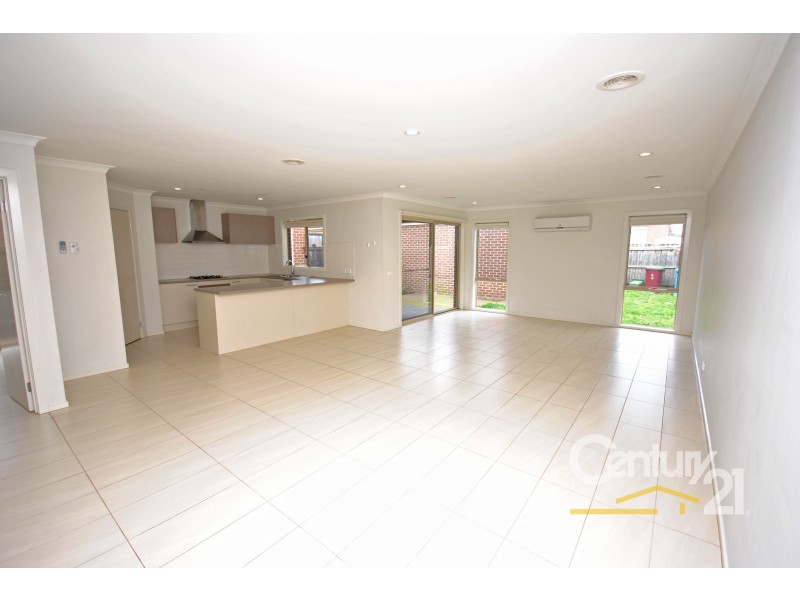 21  Brolin Terrace, Cranbourne North VIC 3977