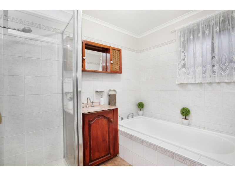 1 Legg Court, Endeavour Hills VIC 3802