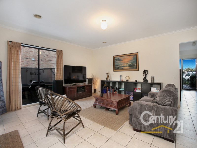 31 Chatswood Drive, Narre Warren South VIC 3805