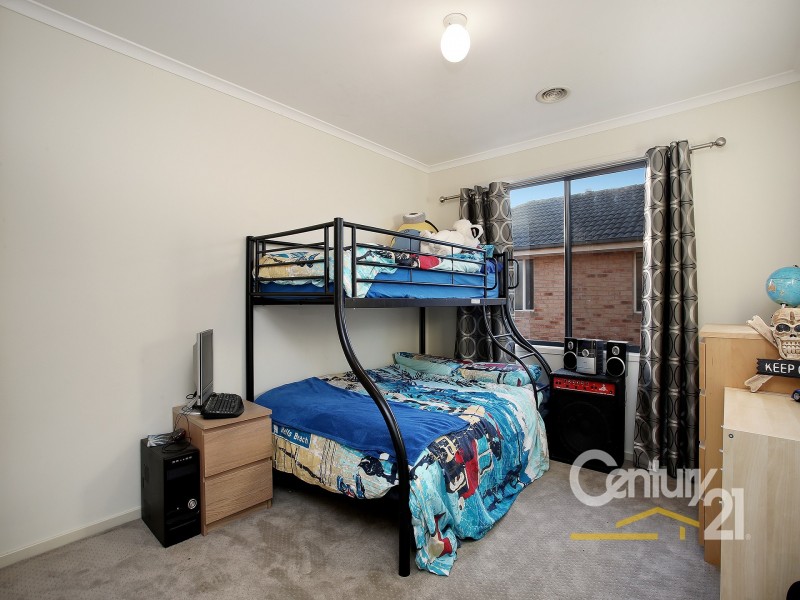 31 Chatswood Drive, Narre Warren South VIC 3805