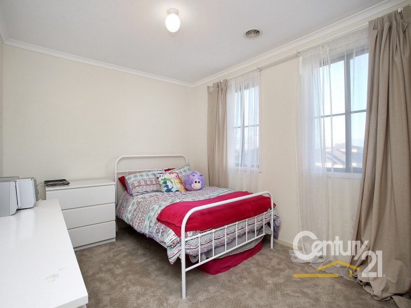 31 Chatswood Drive, Narre Warren South VIC 3805