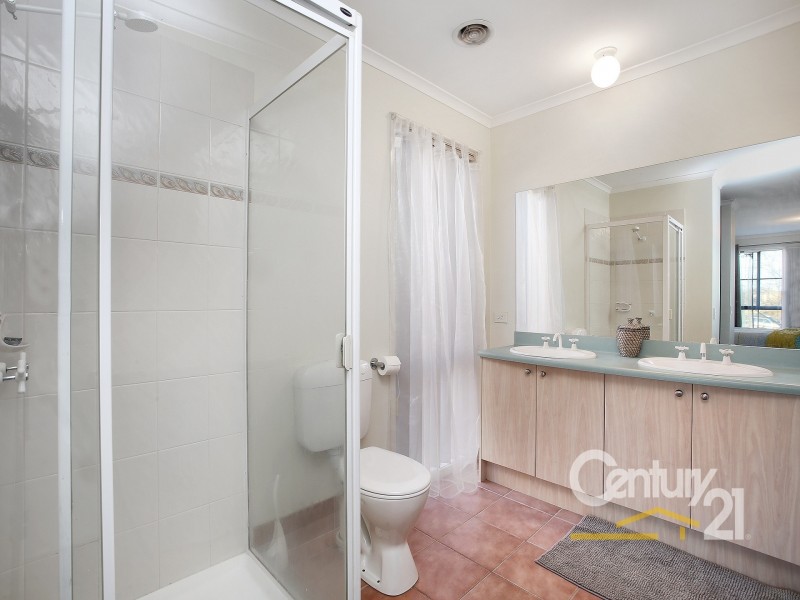 31 Chatswood Drive, Narre Warren South VIC 3805