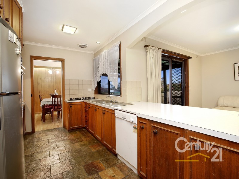 5 Westminster Avenue, Dandenong North VIC 3175