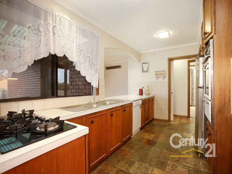 5 Westminster Avenue, Dandenong North VIC 3175