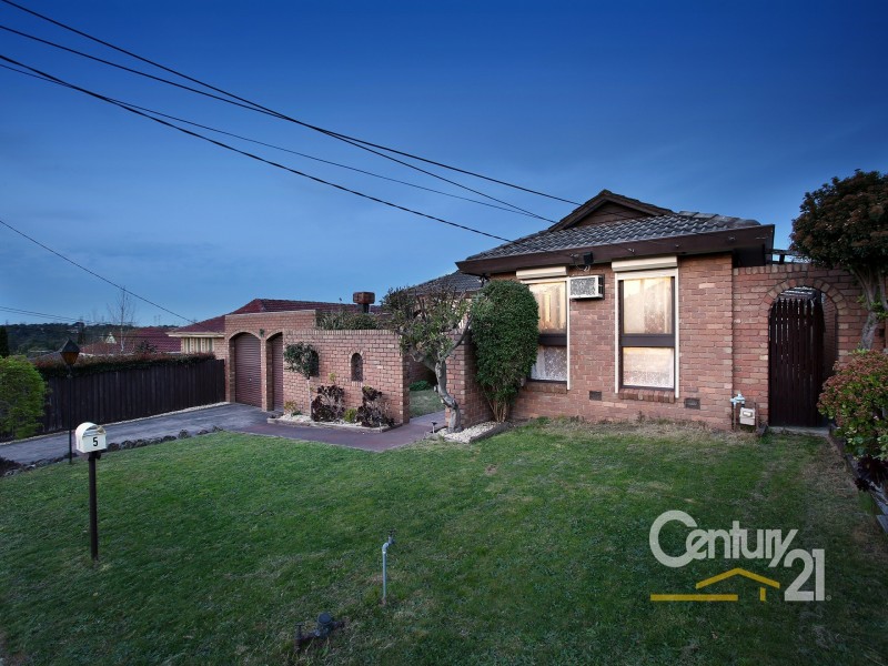 5 Westminster Avenue, Dandenong North VIC 3175