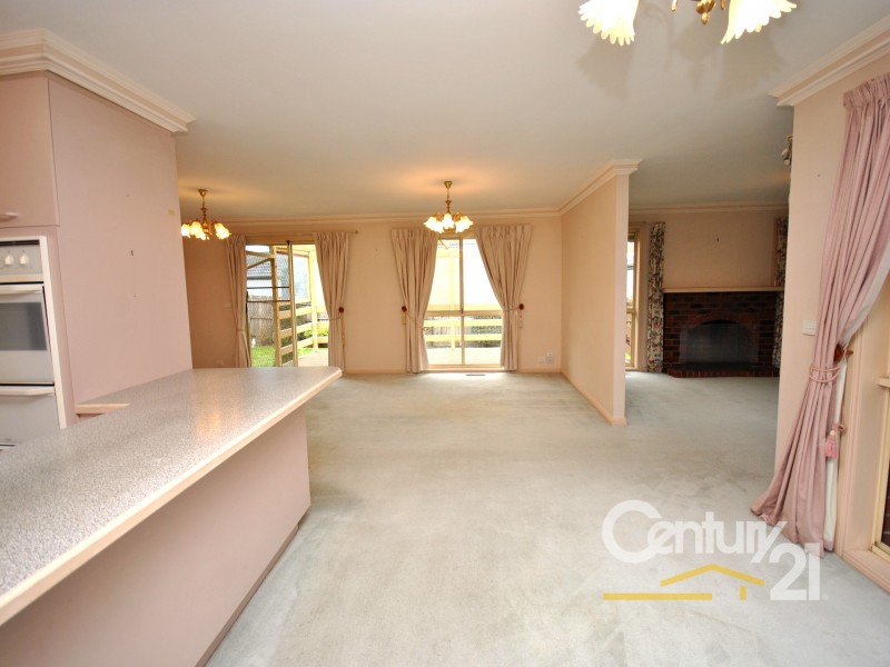 26 Chirnside Drive, Berwick VIC 3806