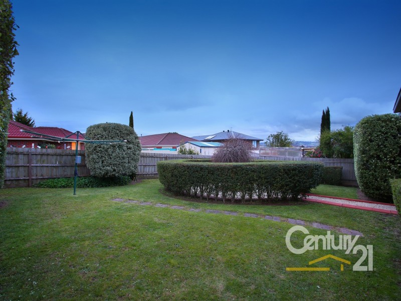 69 Marson Crescent, Hallam VIC 3803