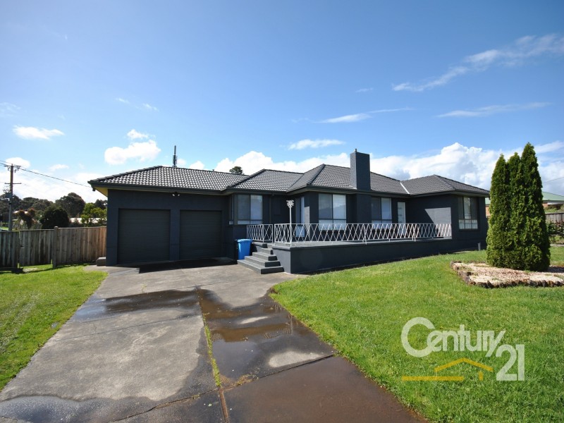 2 Crawley Road, Narre Warren North VIC 3804