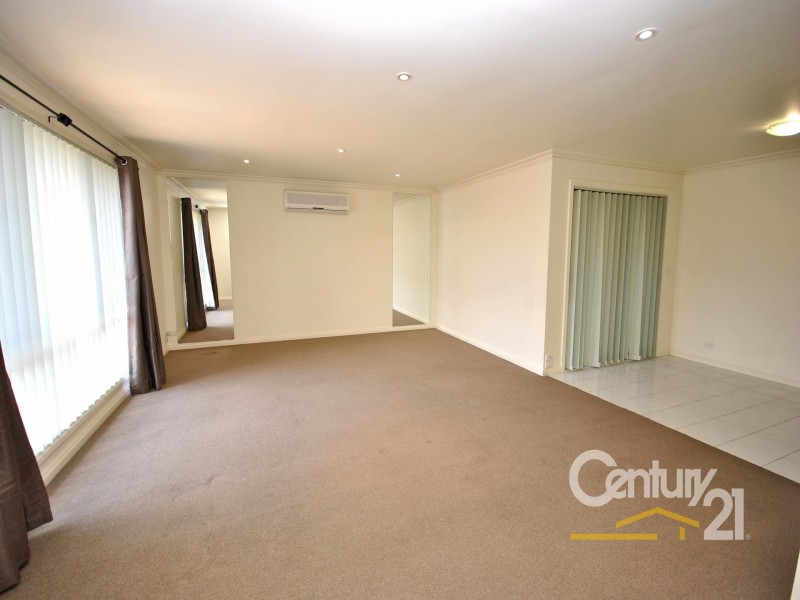 1/25  John Hunter Drive, Endeavour Hills VIC 3802