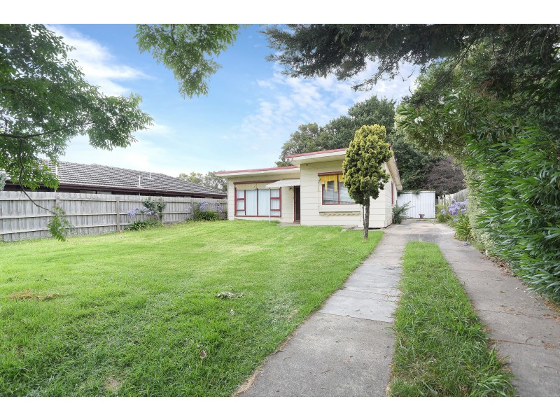 14 Scott Street, Cranbourne VIC 3977