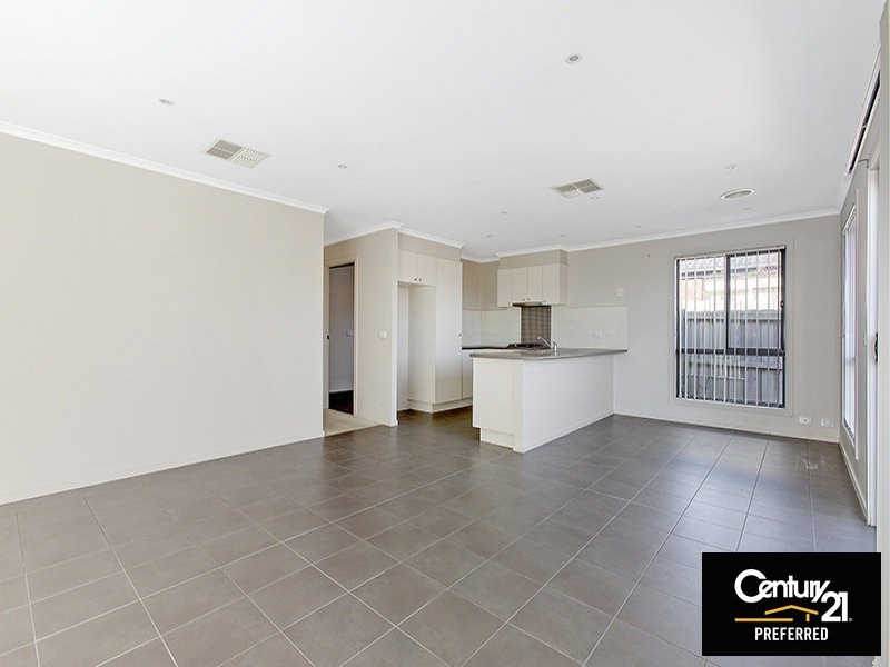 35 Melzak Way, Berwick VIC 3806