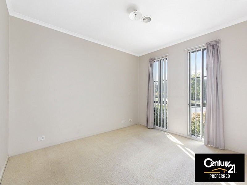35 Melzak Way, Berwick VIC 3806