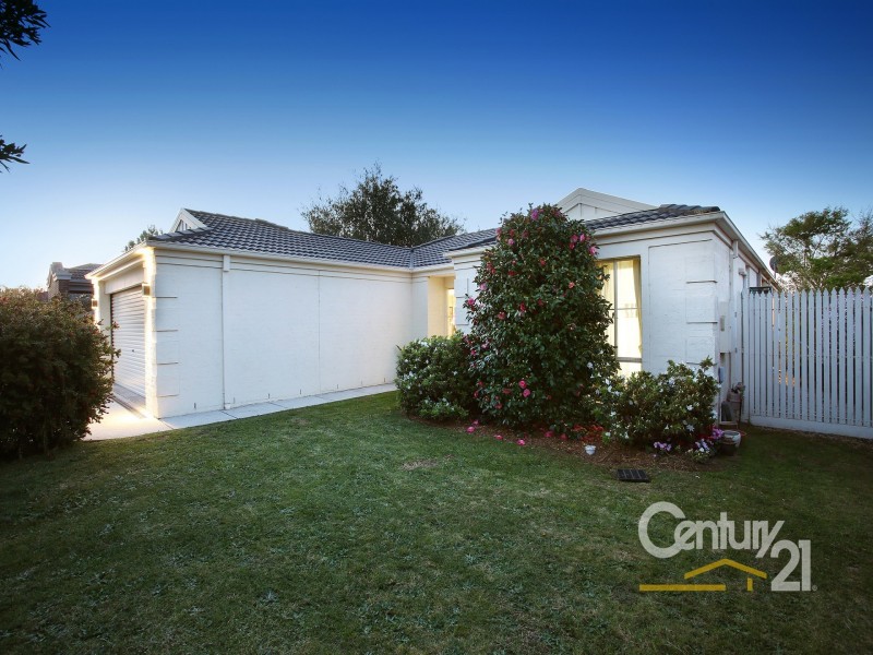 12 Georgina Place, Berwick VIC 3806