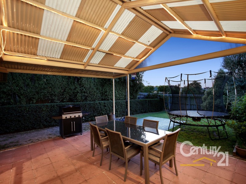 12 Georgina Place, Berwick VIC 3806