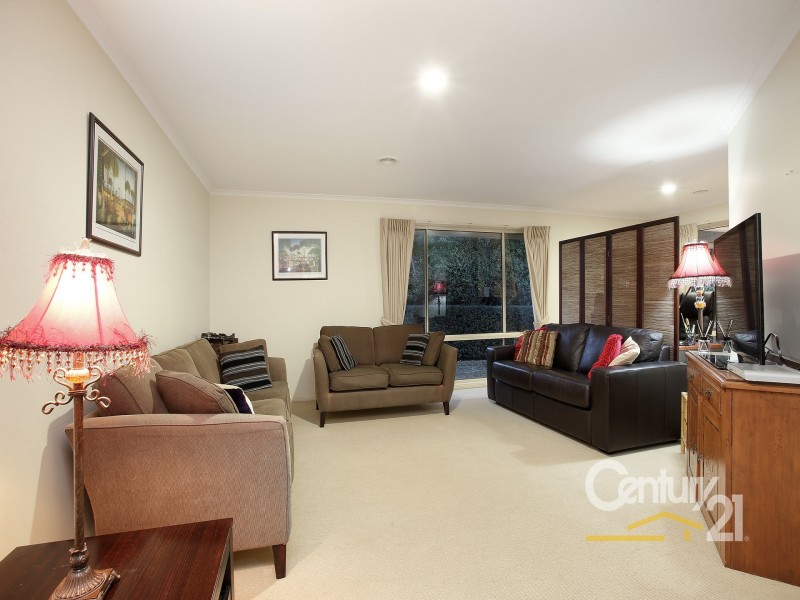 12 Georgina Place, Berwick VIC 3806