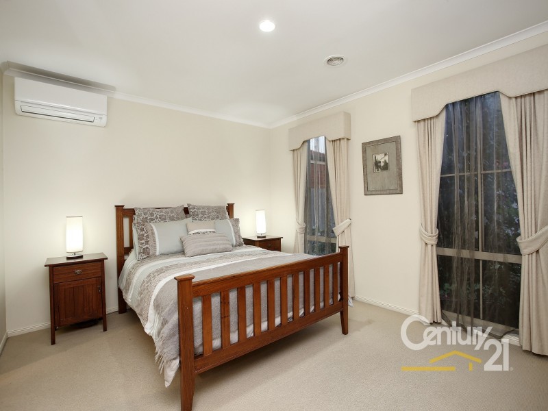 12 Georgina Place, Berwick VIC 3806