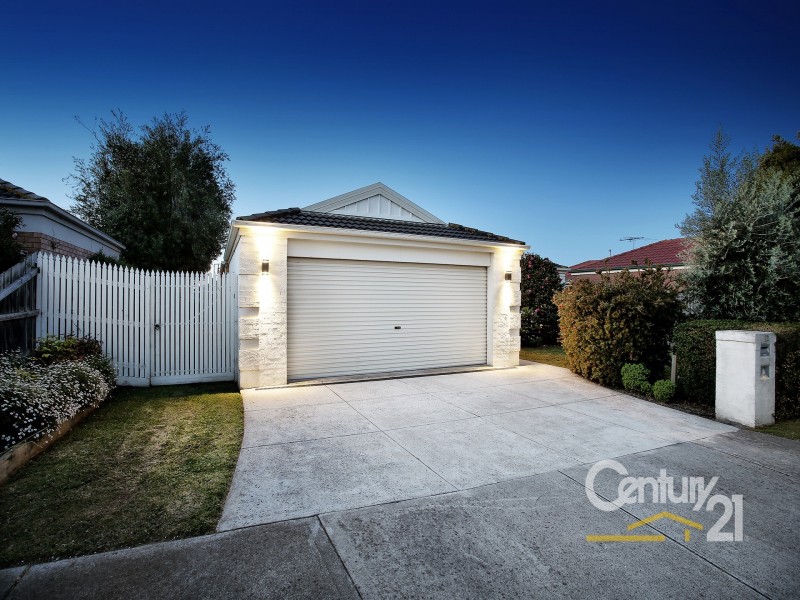 12 Georgina Place, Berwick VIC 3806