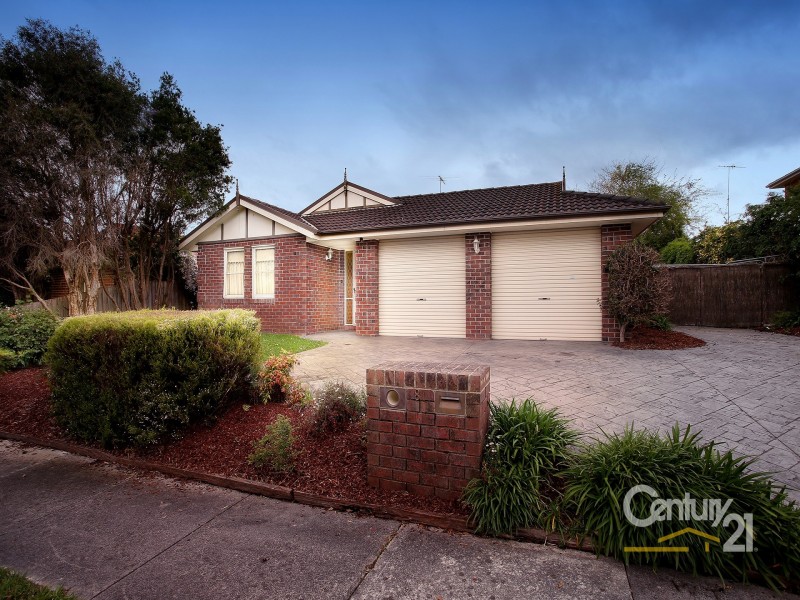 81 Avebury Drive, Berwick VIC 3806