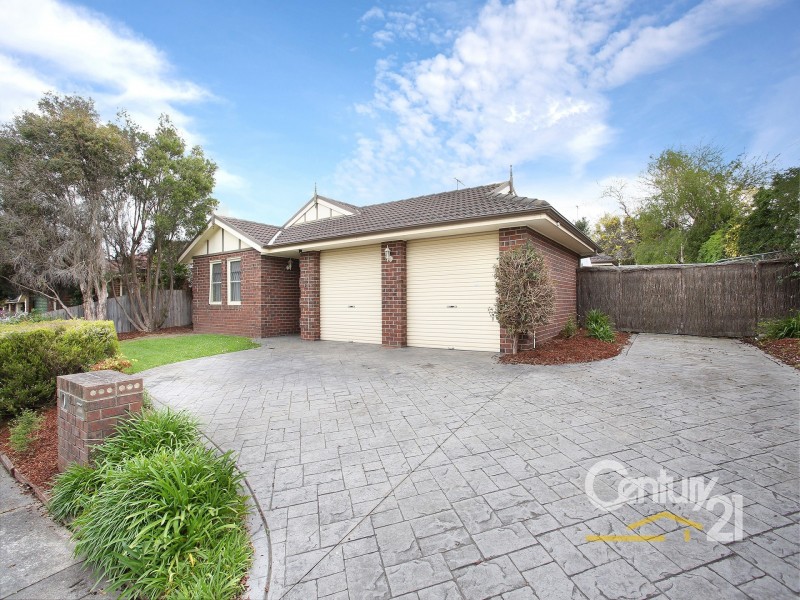 81 Avebury Drive, Berwick VIC 3806