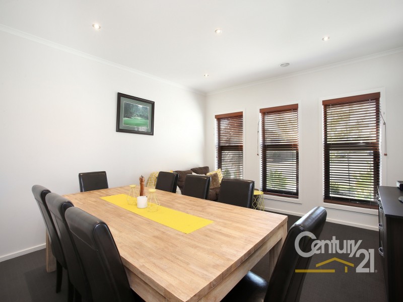 10 Georgetown Way, Officer VIC 3809