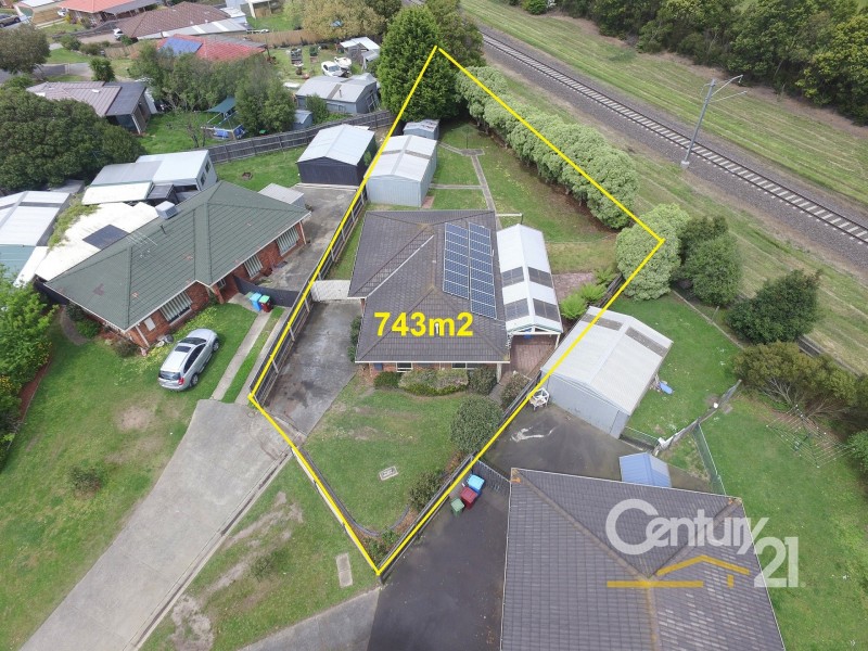 14 Toirram Crescent, Cranbourne VIC 3977