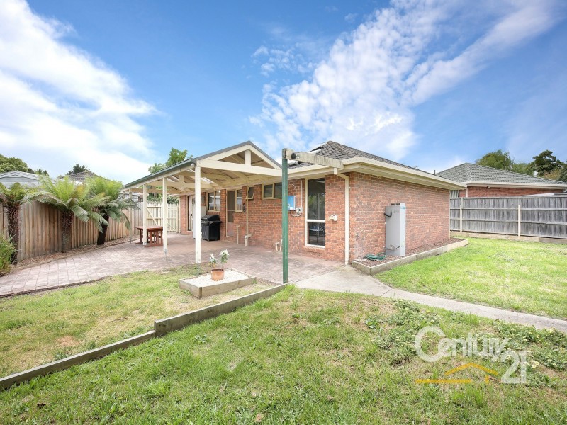 14 Toirram Crescent, Cranbourne VIC 3977