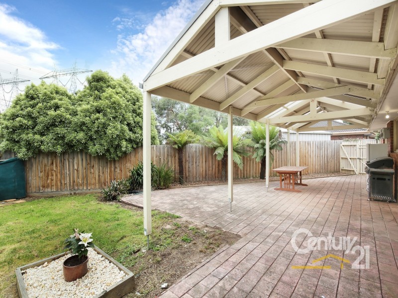 14 Toirram Crescent, Cranbourne VIC 3977