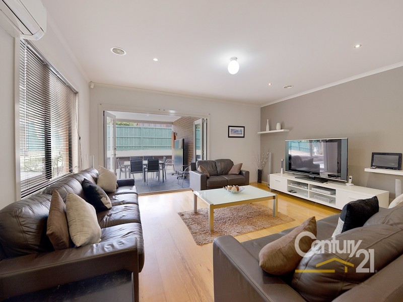 22 Bridgewater Boulevard, Berwick VIC 3806