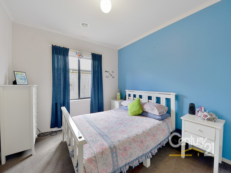 22 Bridgewater Boulevard, Berwick VIC 3806