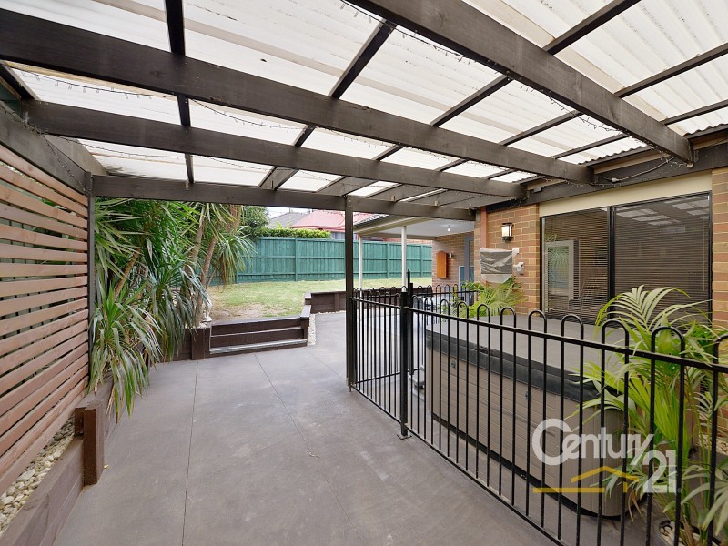 22 Bridgewater Boulevard, Berwick VIC 3806