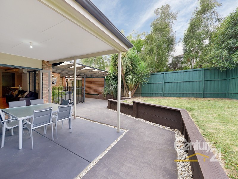 22 Bridgewater Boulevard, Berwick VIC 3806