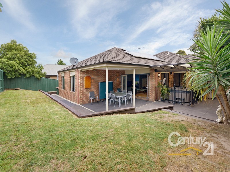 22 Bridgewater Boulevard, Berwick VIC 3806