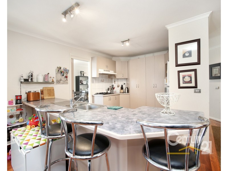 12 Redmore Court, Berwick VIC 3806