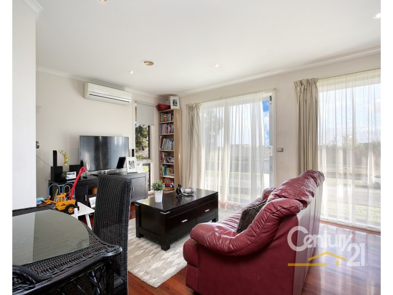 12 Redmore Court, Berwick VIC 3806