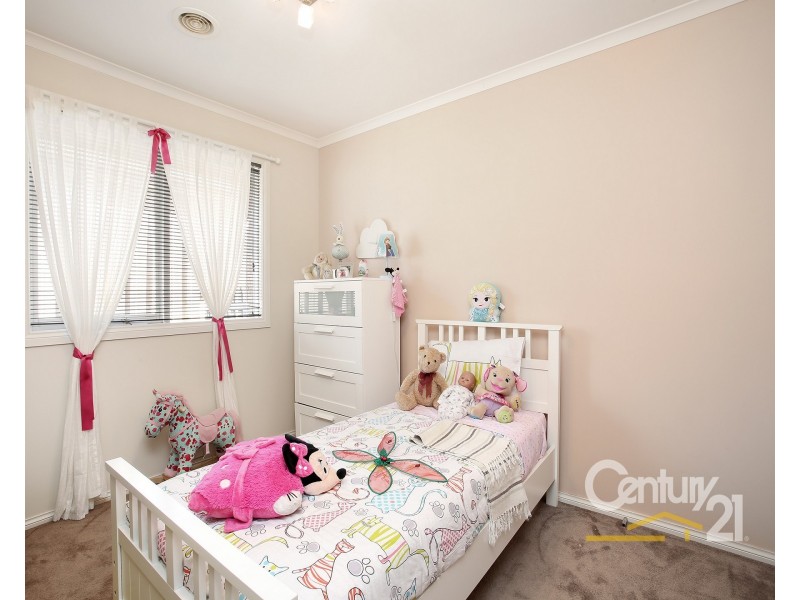 12 Redmore Court, Berwick VIC 3806