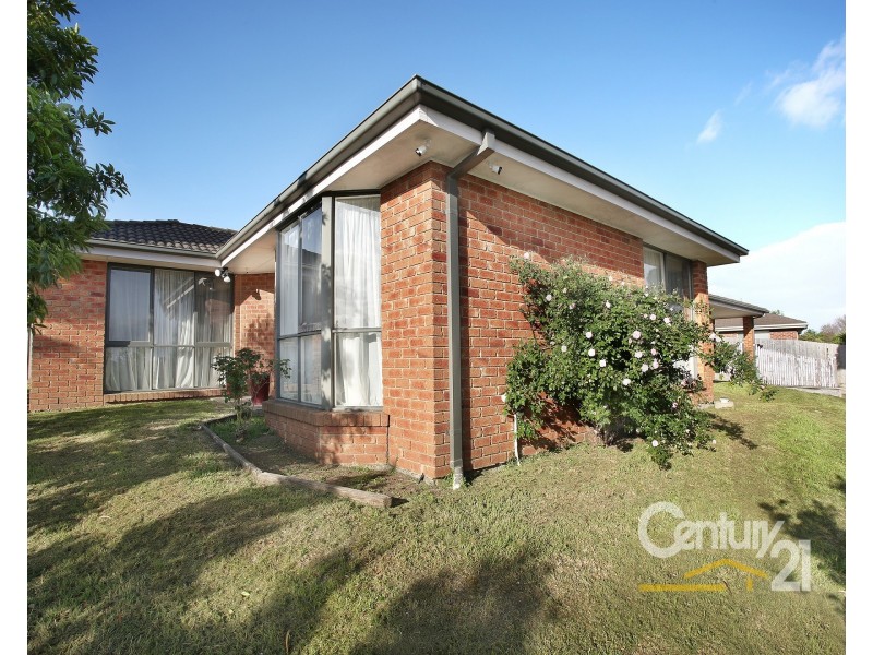 12 Redmore Court, Berwick VIC 3806