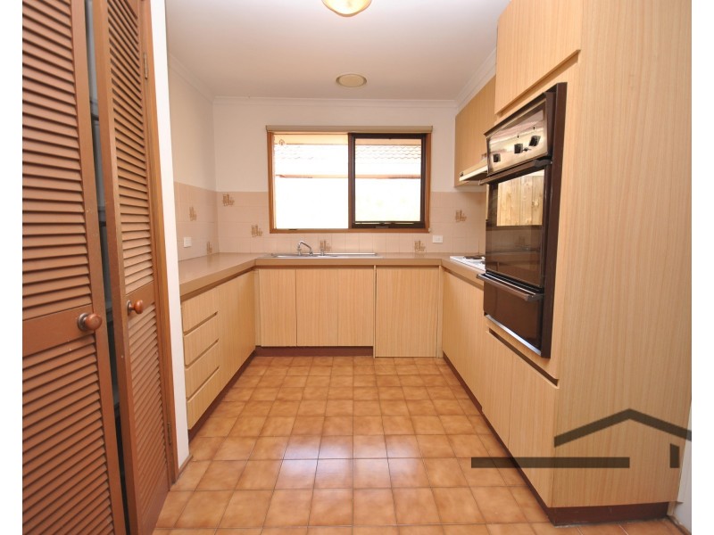 4 County Drive, Berwick VIC 3806