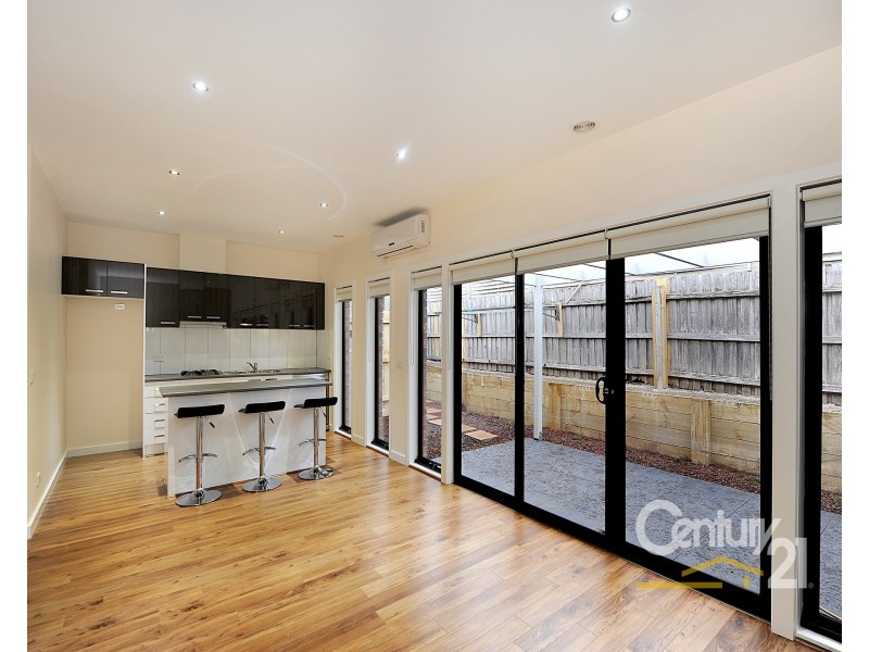 2/7  Amber Crescent, Narre Warren VIC 3805