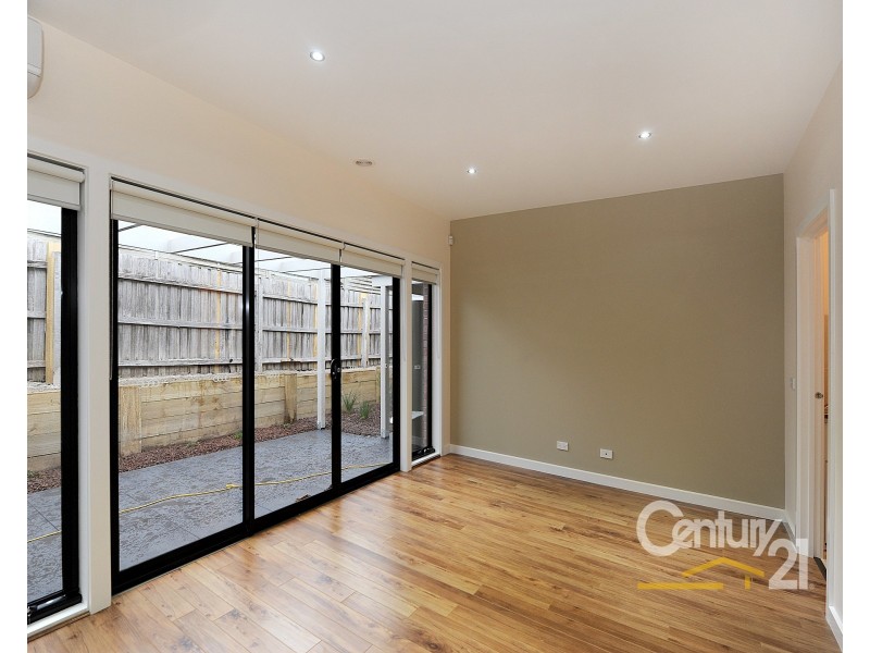 2/7  Amber Crescent, Narre Warren VIC 3805