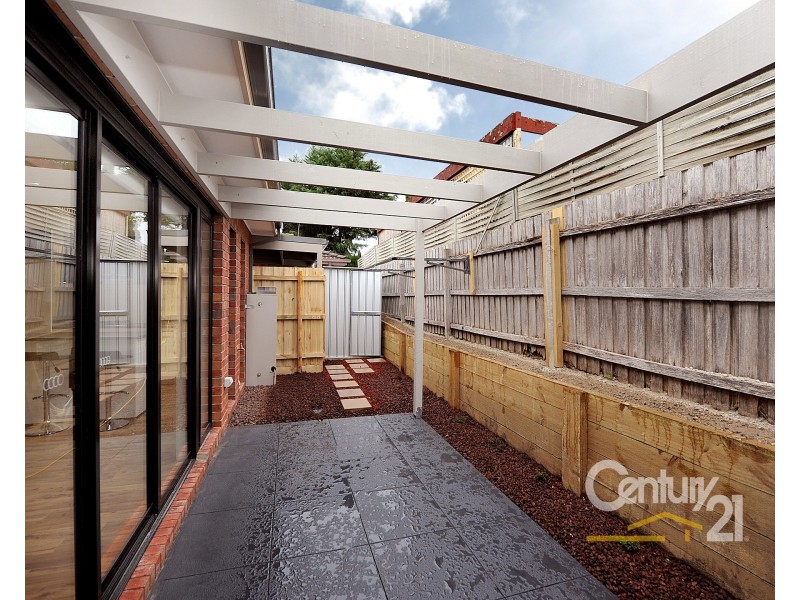 2/7  Amber Crescent, Narre Warren VIC 3805