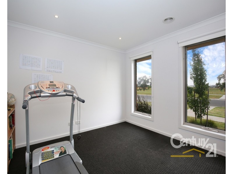 65 Macumba Drive, Clyde North VIC 3978