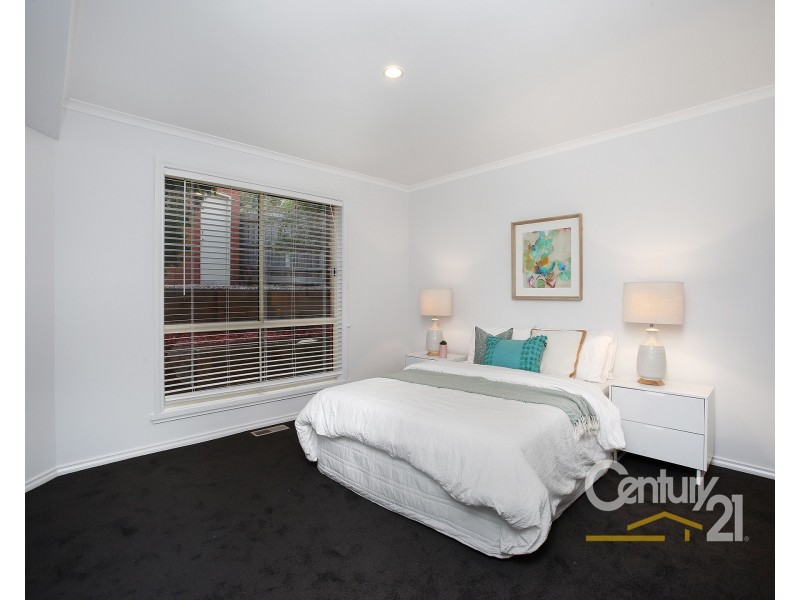 33 Milfull Court, Narre Warren North VIC 3804