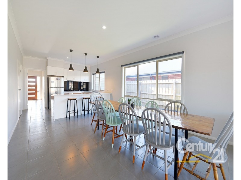 14 Jasmine Grove, Officer VIC 3809