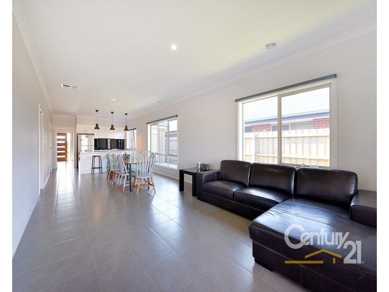 14 Jasmine Grove, Officer VIC 3809