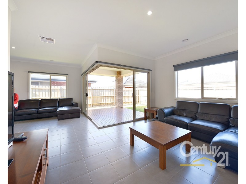 14 Jasmine Grove, Officer VIC 3809